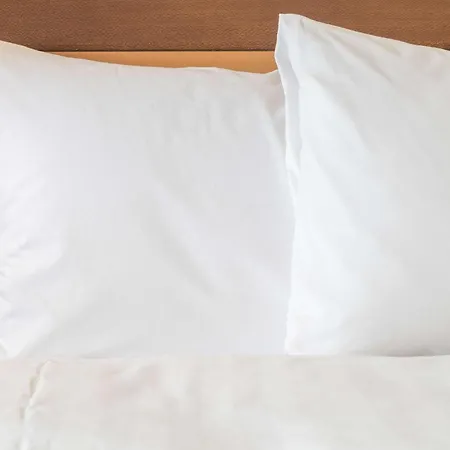 Holiday Inn Express & Suites Toronto Airport South By Ihg-2